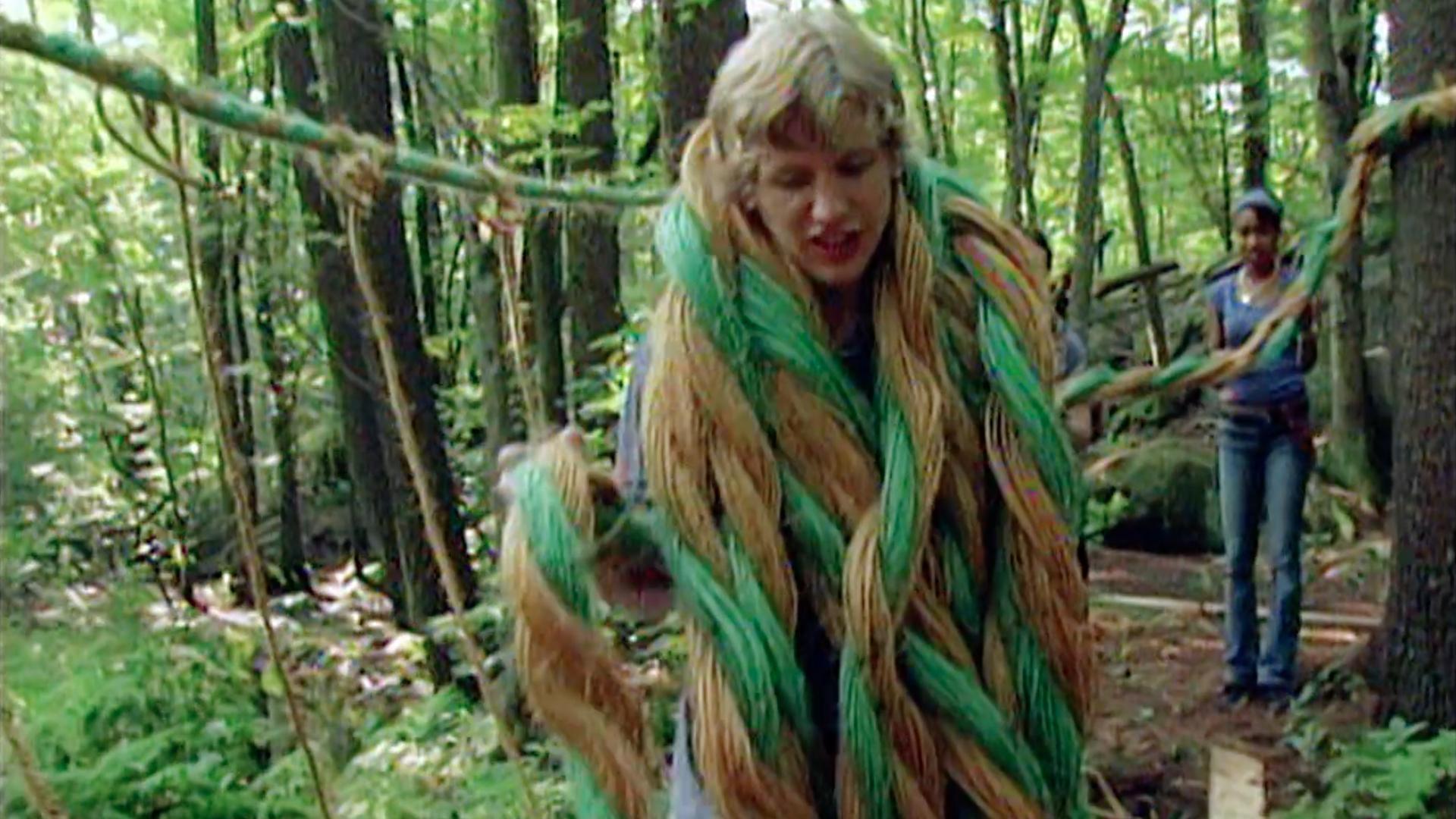 The teams take a crash course in pre-industrial building techniques.