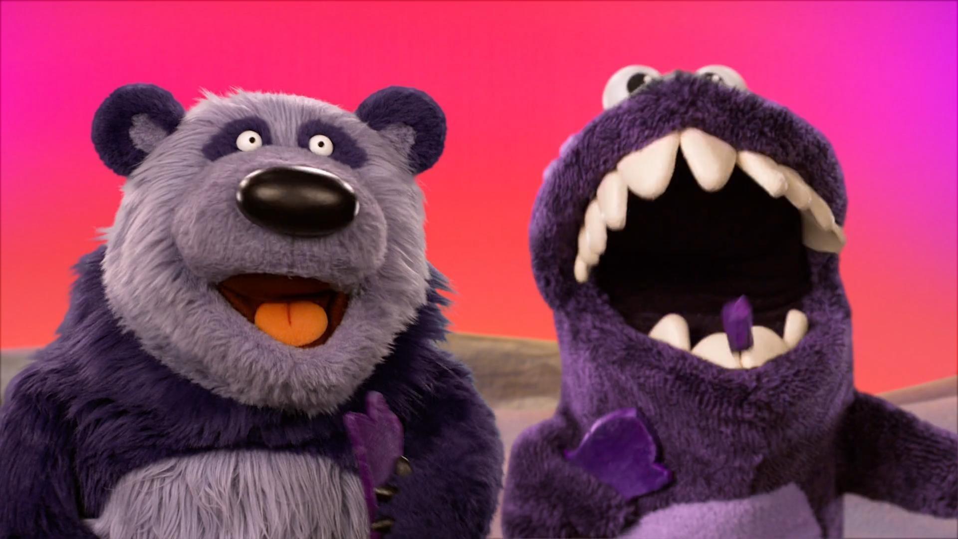 Panda helps Donkey when she feels nervous about playing in a brand new place.