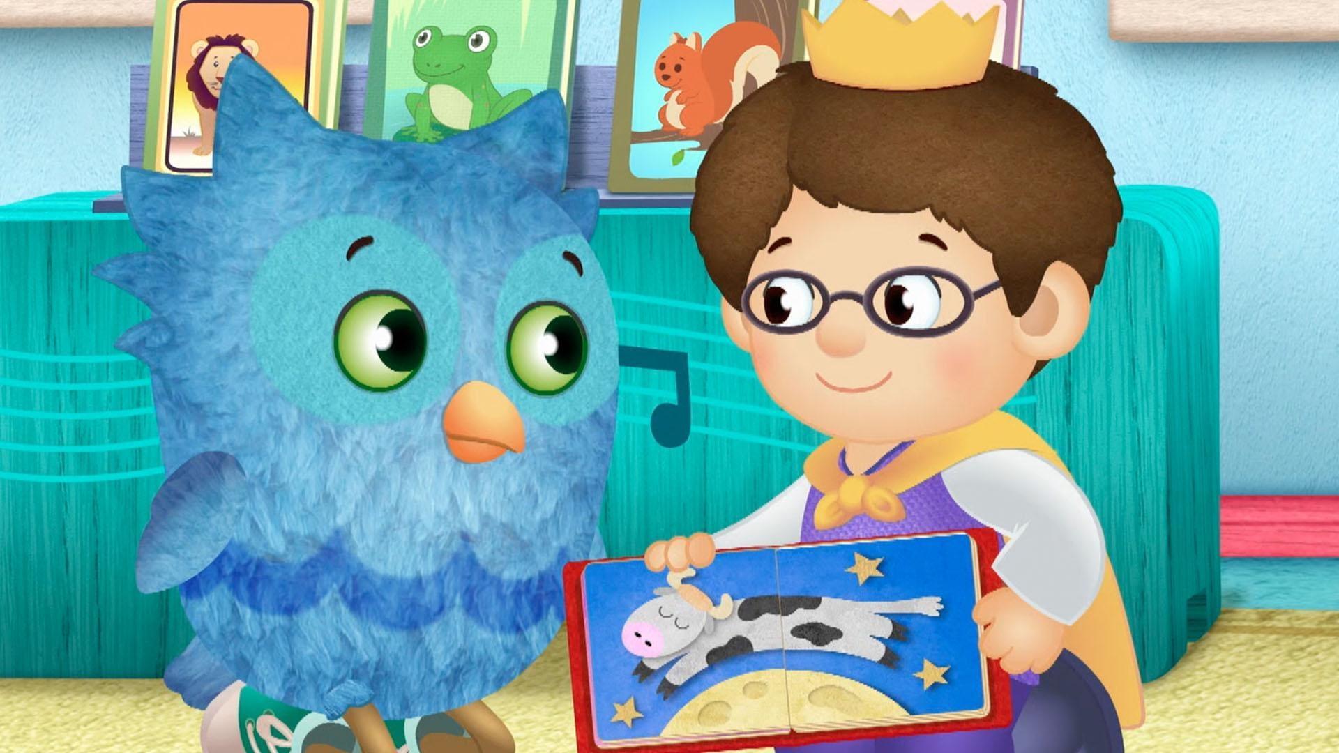 O the Owl is reading a book to the class, but Prince Wednesday wants to see it up close.