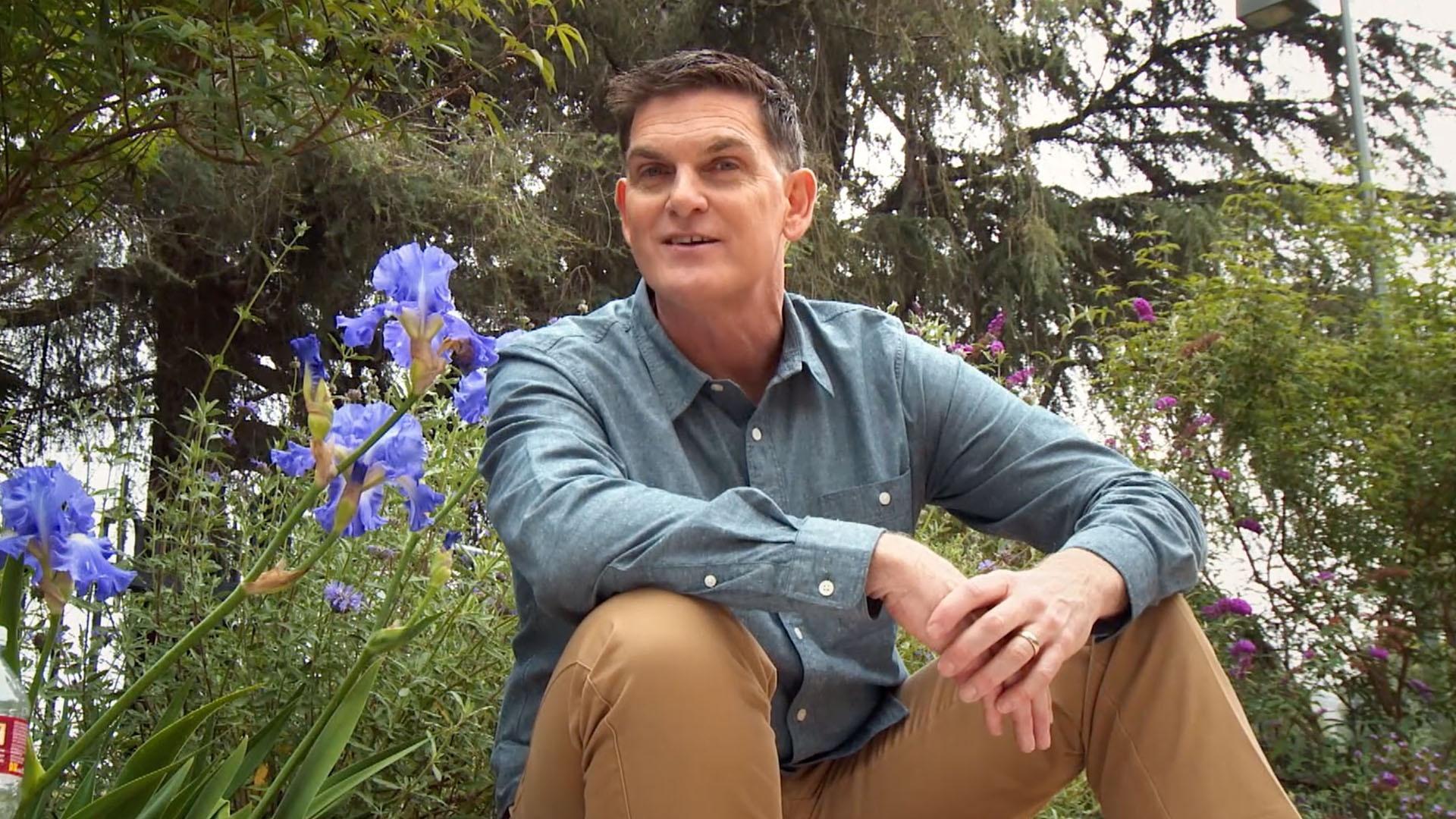 Dr. Scott explains how the first flowers appeared and how they help support ecosystems.