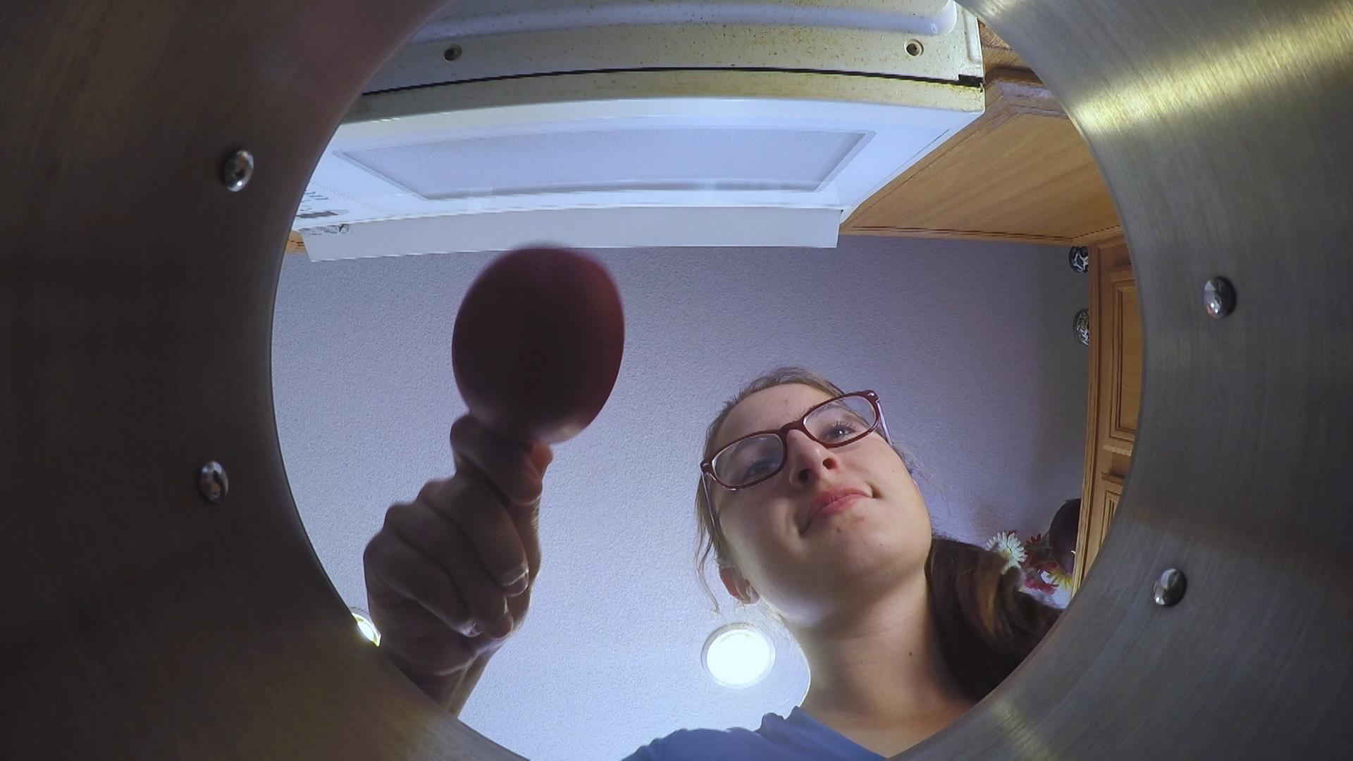 The SciGirls head to the kitchen to make snacks that better fuel their workouts.