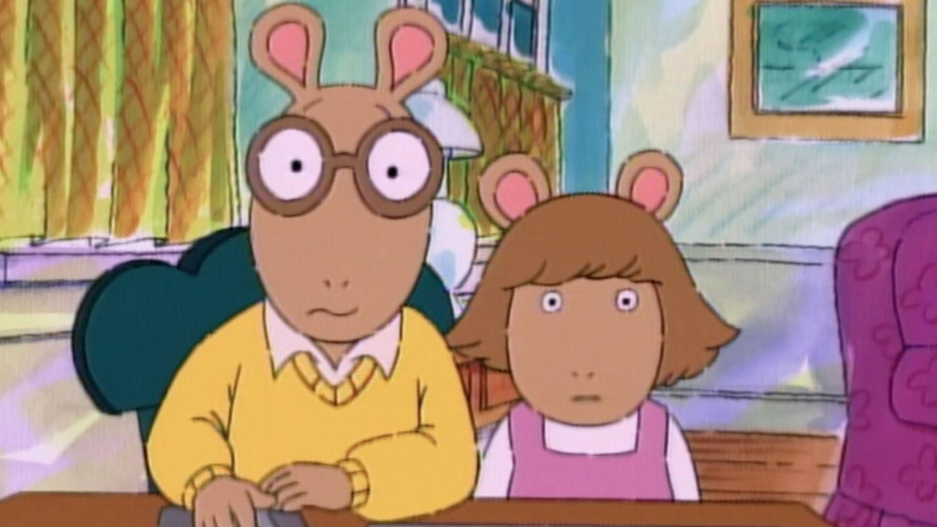 Arthur breaks his mom's computer. / The kids remember when Muffy was the new kid.