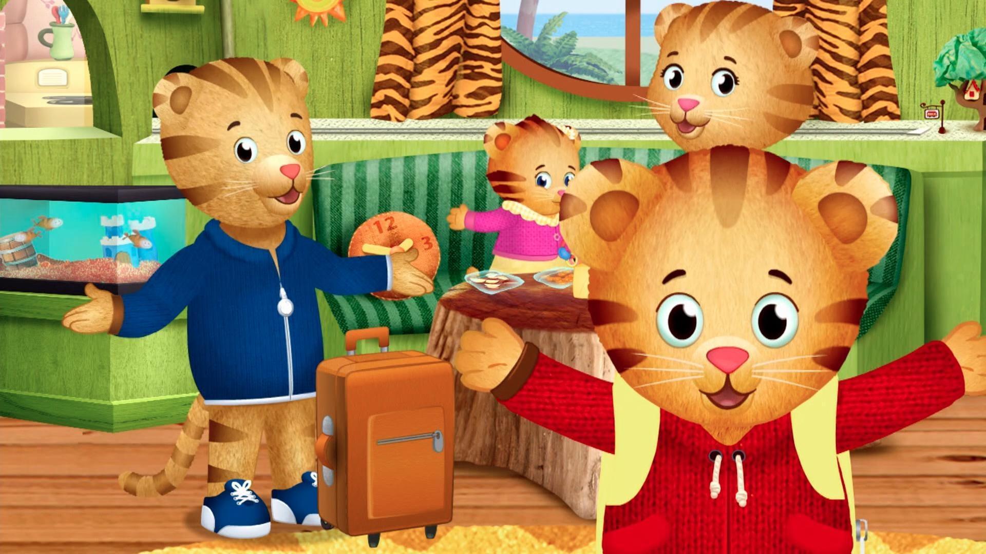 The Tiger family sings as they pack for their trip. Then onto Trolley and on their way!