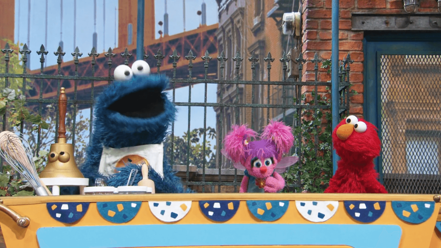 Cookie Monster’s Cookie Cart is out of control and keeps knocking over Delivery Monster Grover’s pac