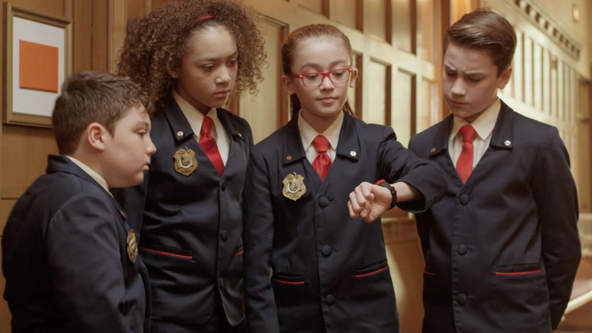 The Squads use parallel lines to figure out what pattern the Skidgeon is following.