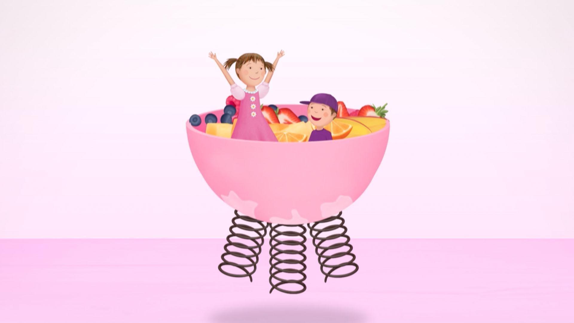 Pinkalicious is inspired by Mom's new fruit salad mixer invention.