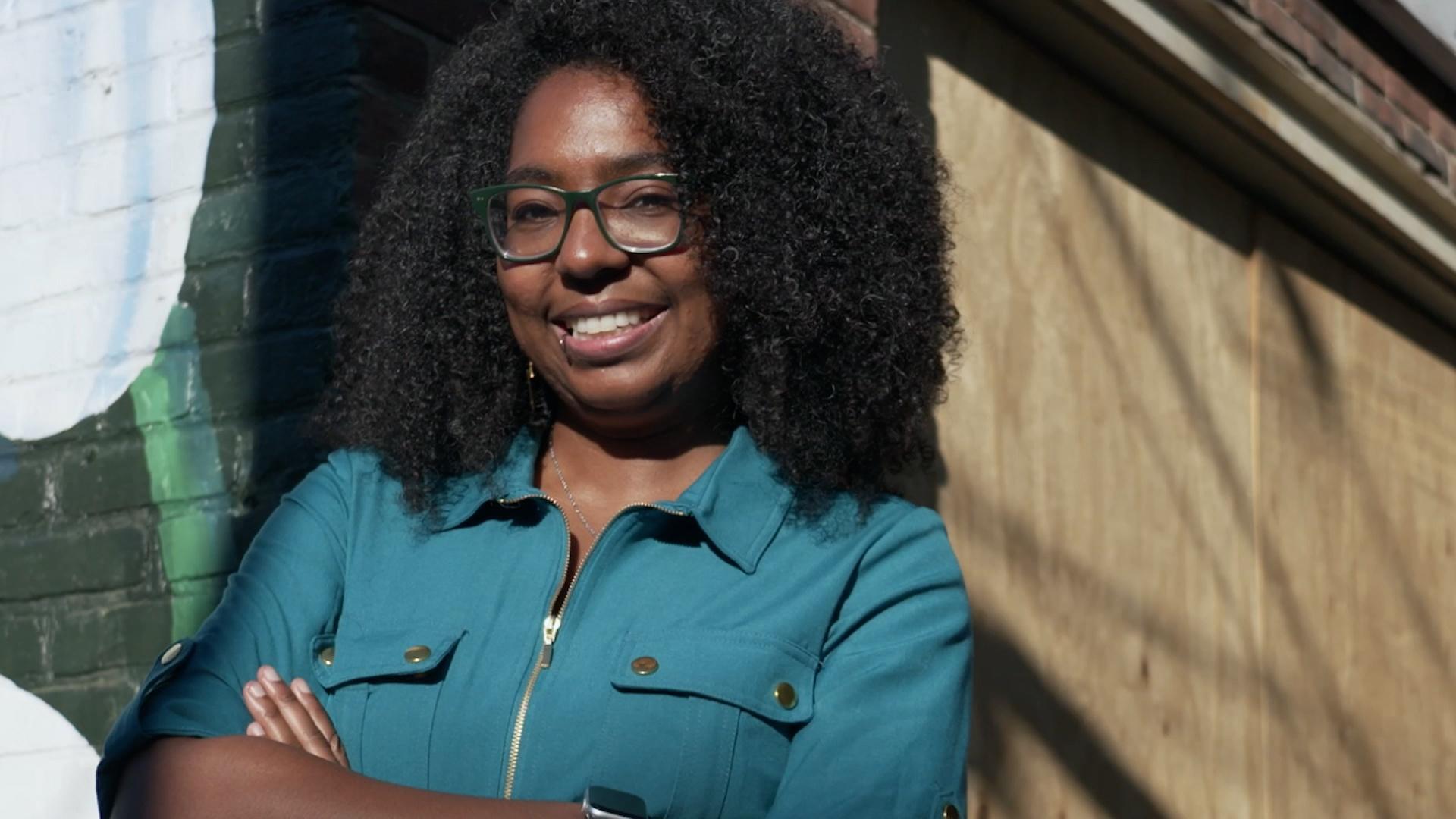 Jaye is a medical researcher and co-founded a comic about science and scientists.