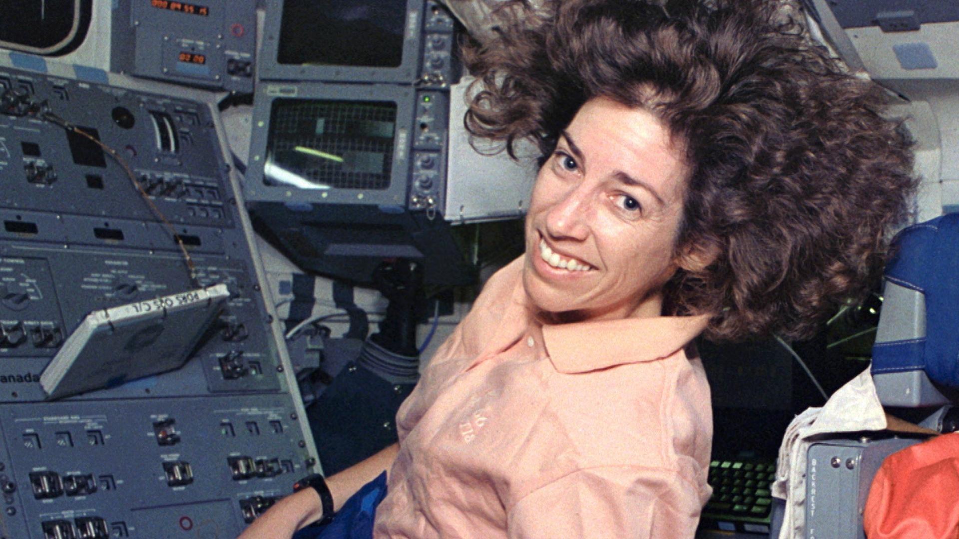 The SciGirls meet NASA astronaut Dr. Ellen Ochoa, Director of Johnson Space Center.