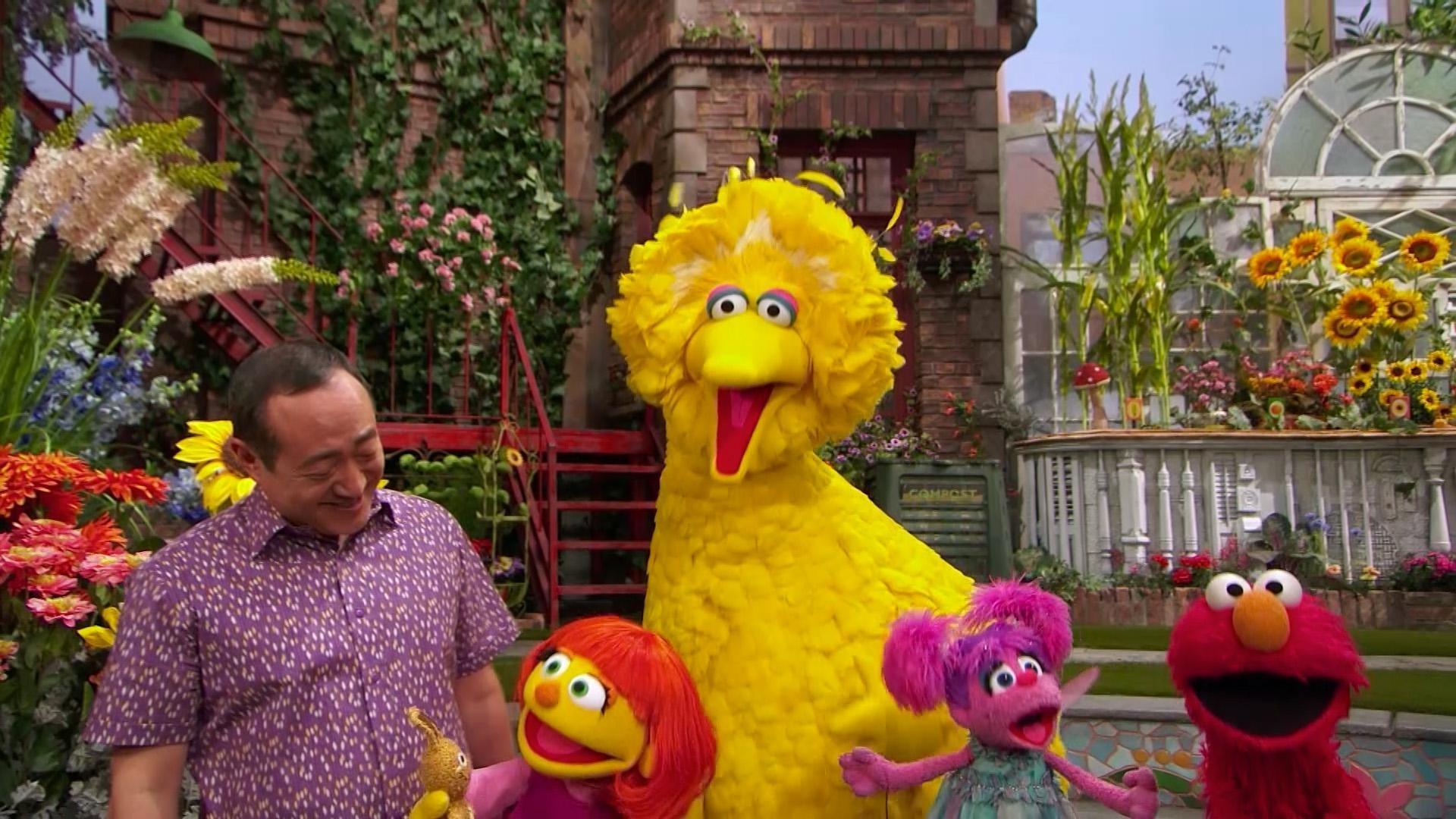 Julia, Elmo, Abby, Big Bird all love to sing!