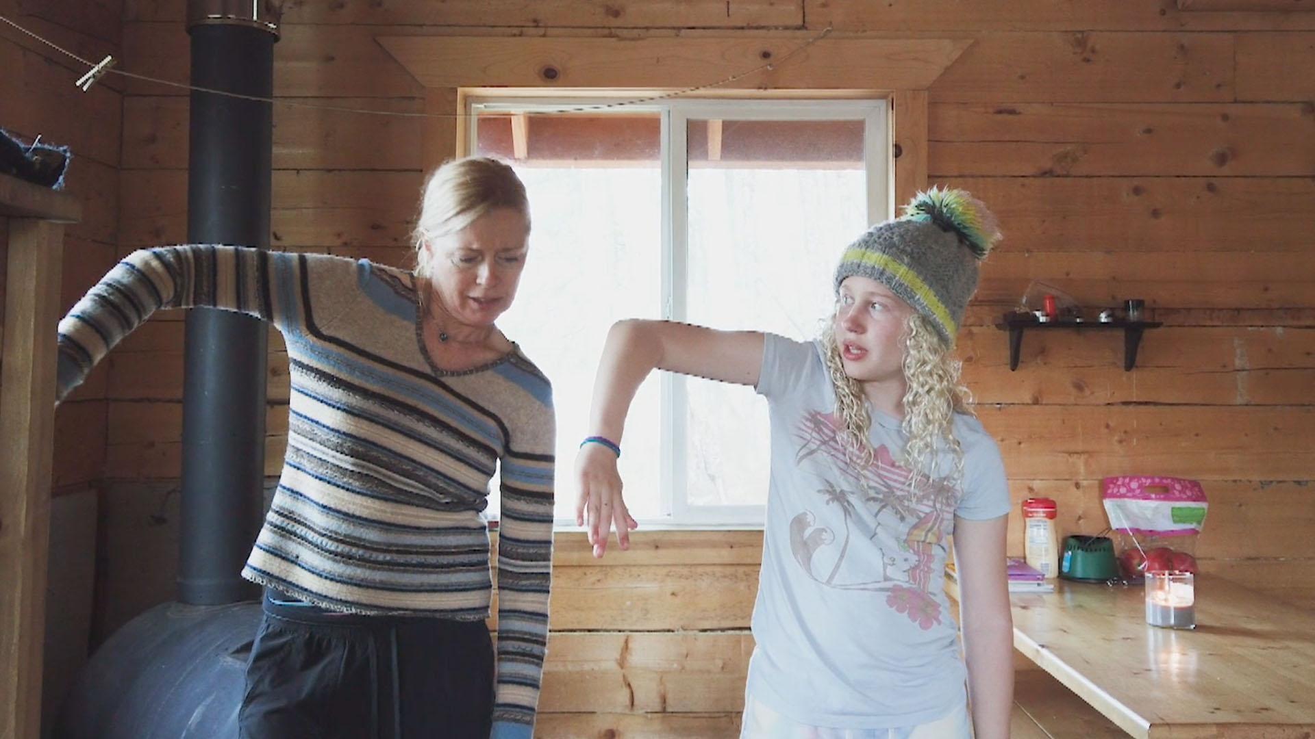 Get on your feet because Sophia is taking you to some virtual dance classes!
