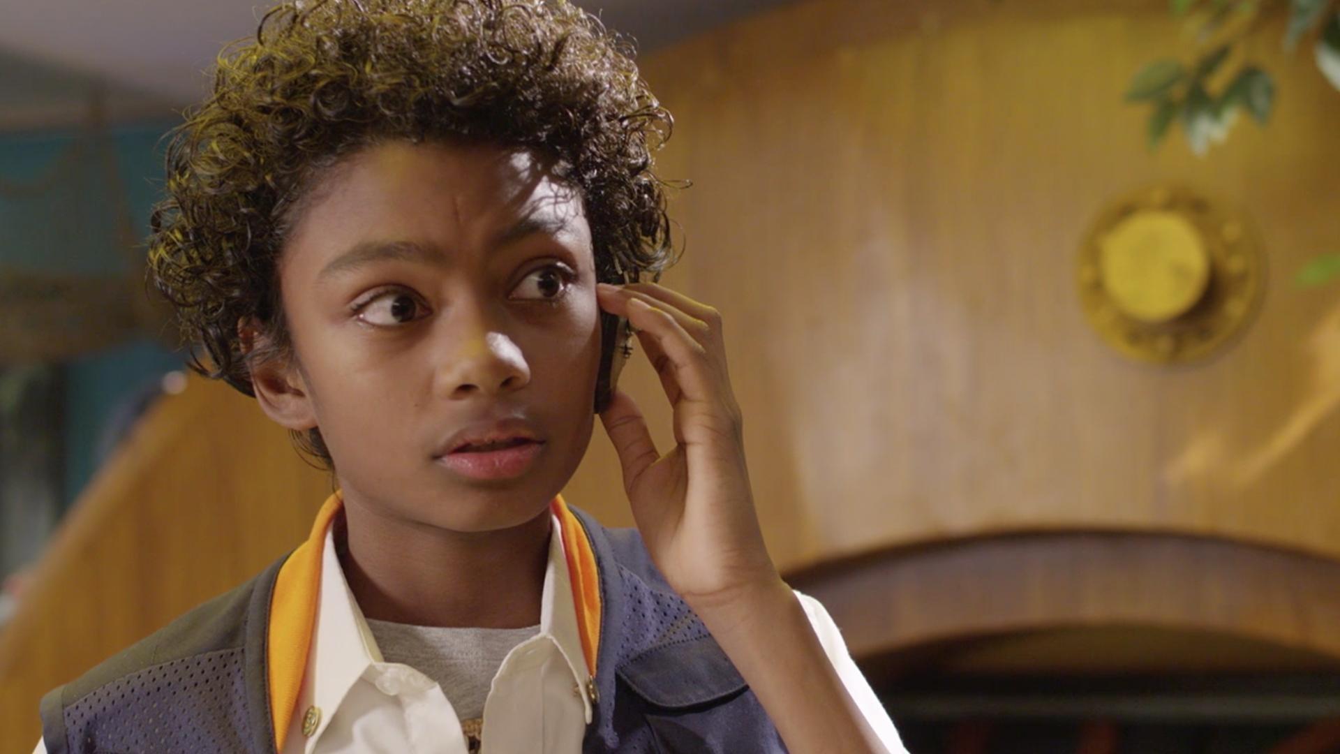 Stranded with a hungry creature, Owen and Ozlyn must feed it before it escapes!