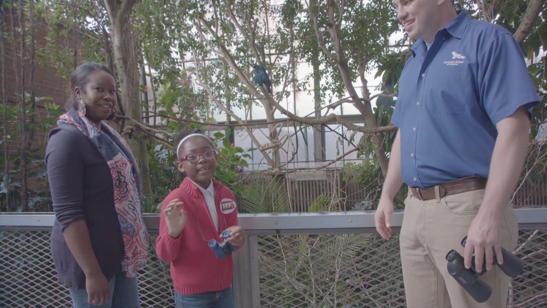 Real neighbor Jazmyn visits the aviary to see some of the different birds there.