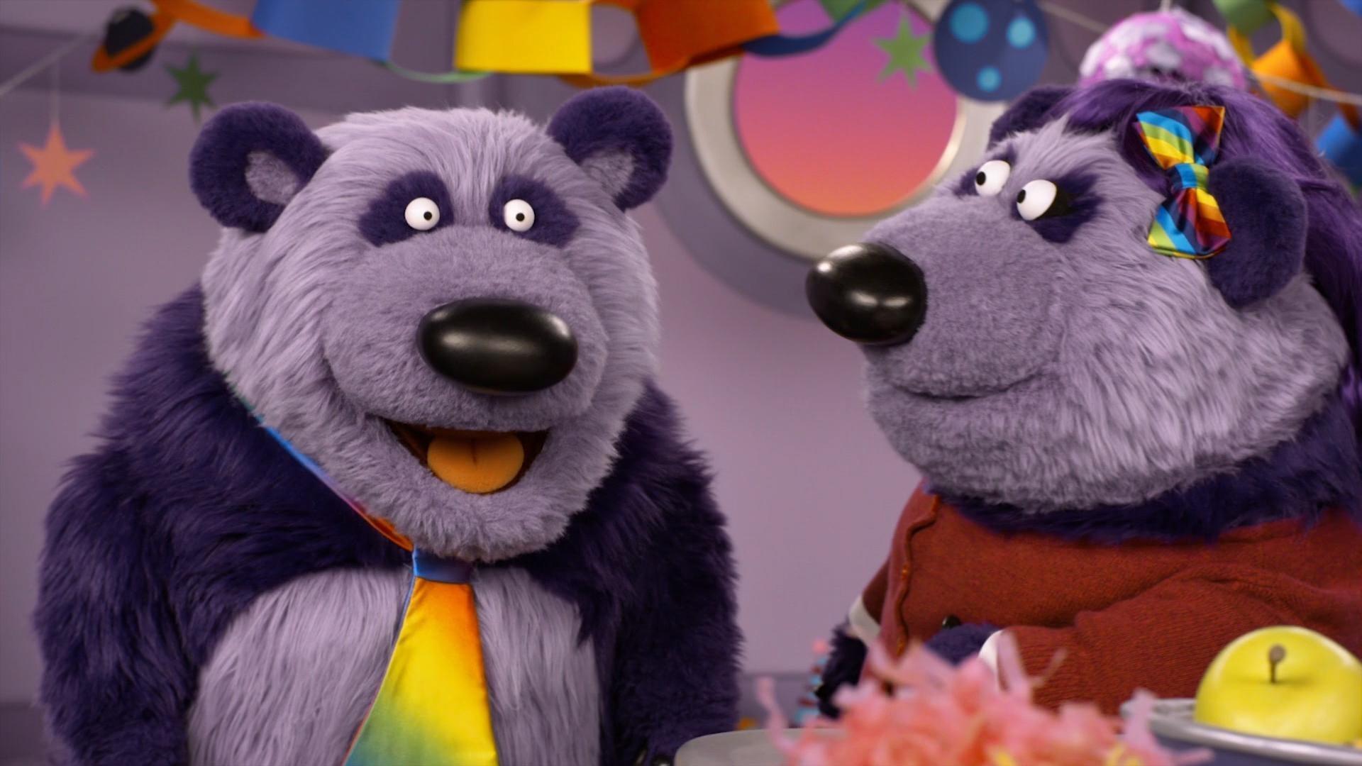 Purple Panda and Mama Panda clean Panda's room after a fun Spectacular Season on Planet Purple.