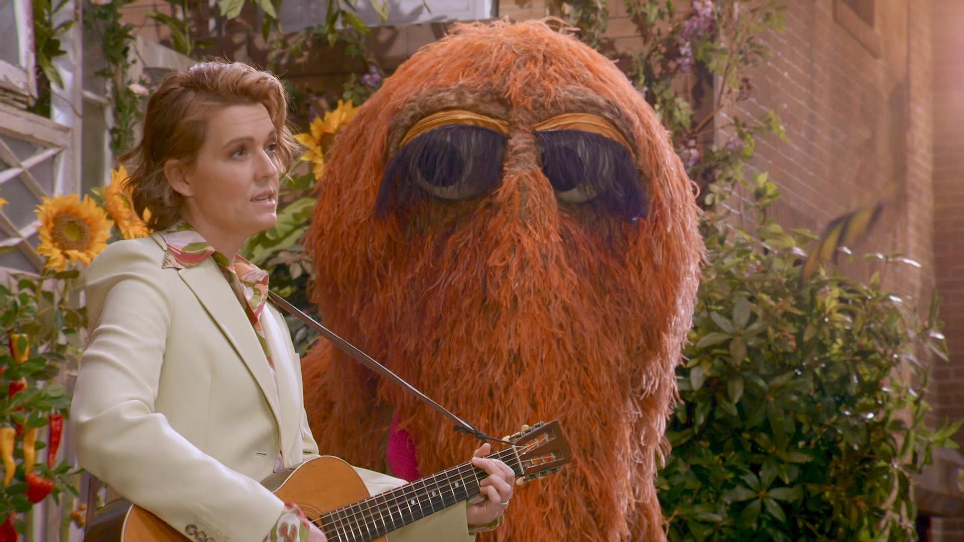 Brandi Carlile visits Sesame Street to sing with Snuffy and Big Bird about nature!