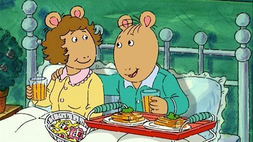 Arthur's parents have been married for 10 years and it's time to celebrate!