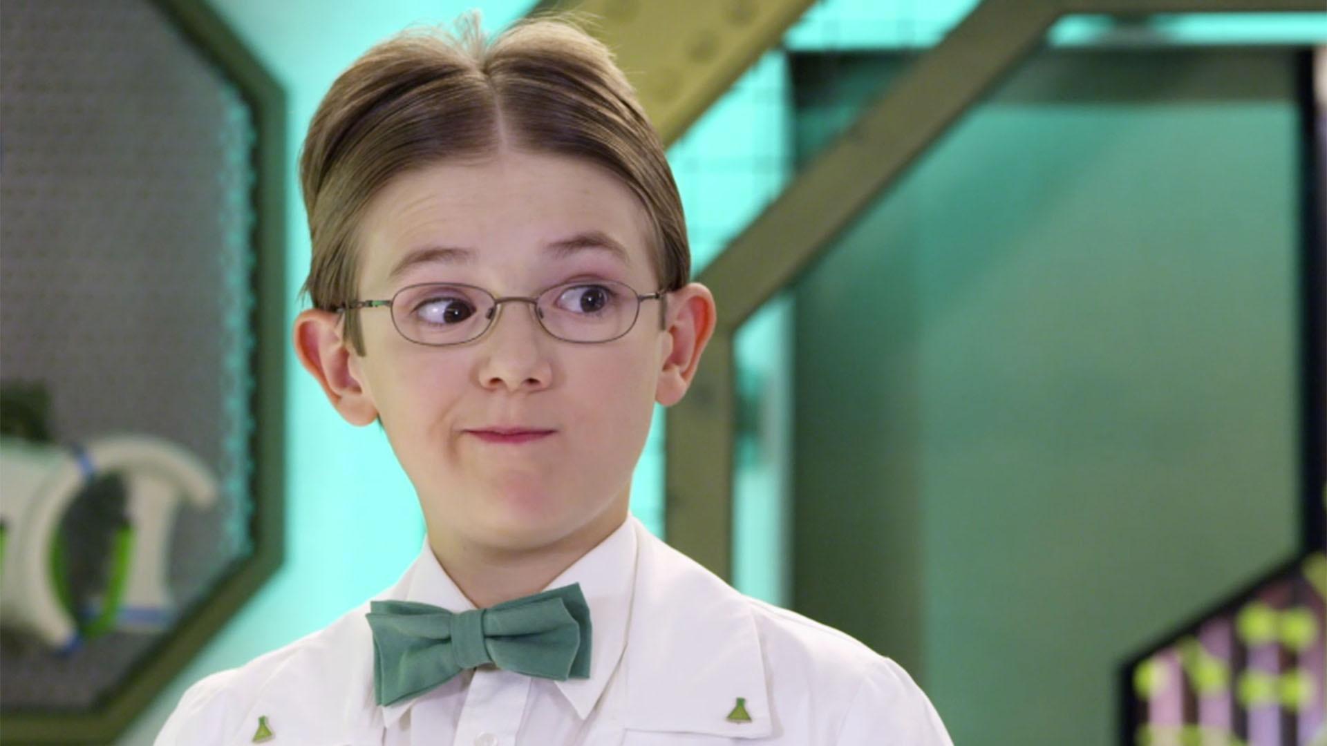 Odd Squad Agent Oscar tells us a little about himself.