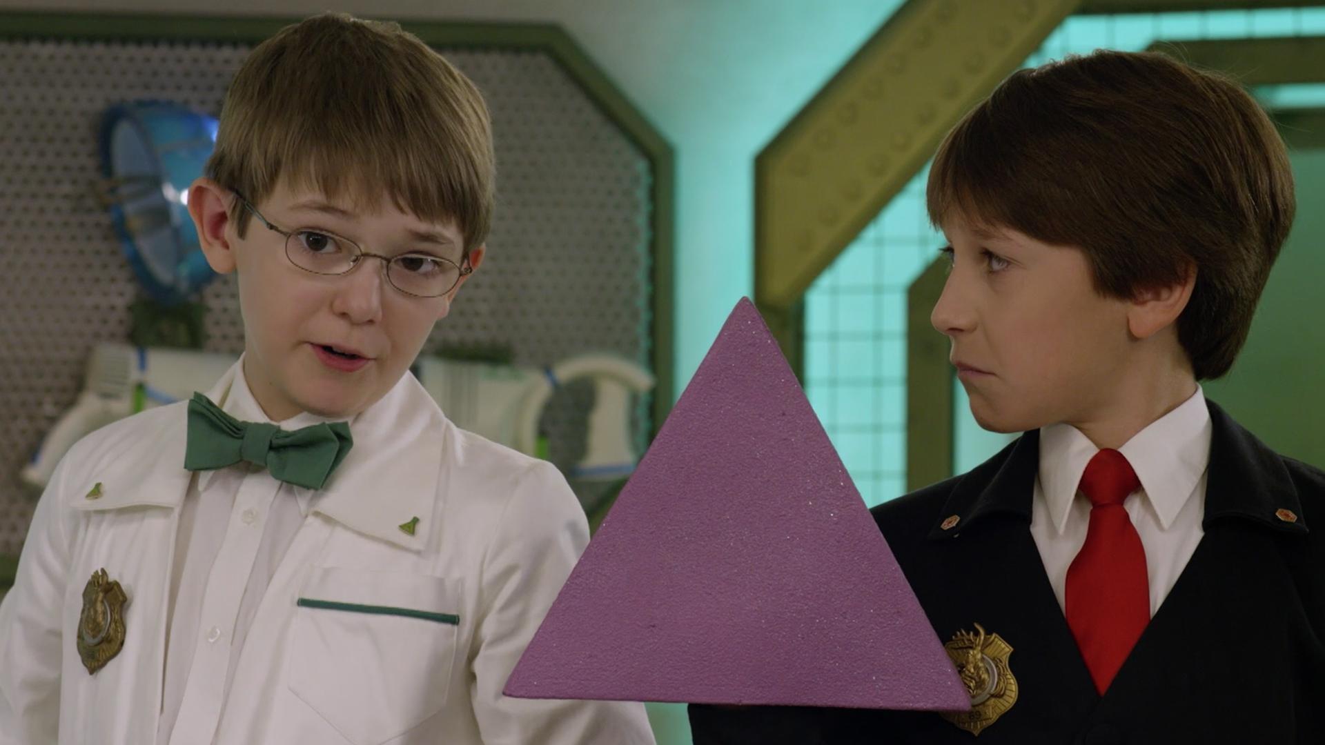 Oscar explains what happens when agents come into contact with a shape crystal.