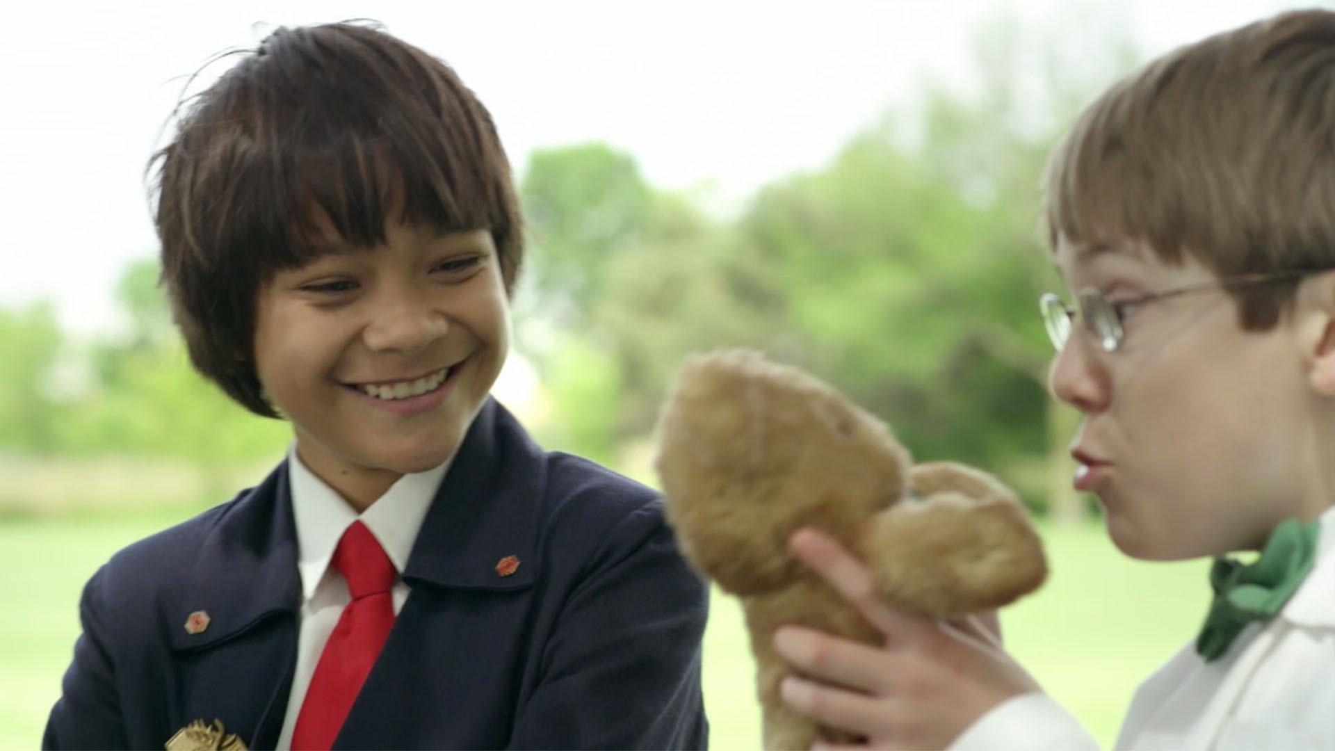 Oscar, Olive and Otto use Oscar's map to find the weapon that can defeat the Hydraclops.