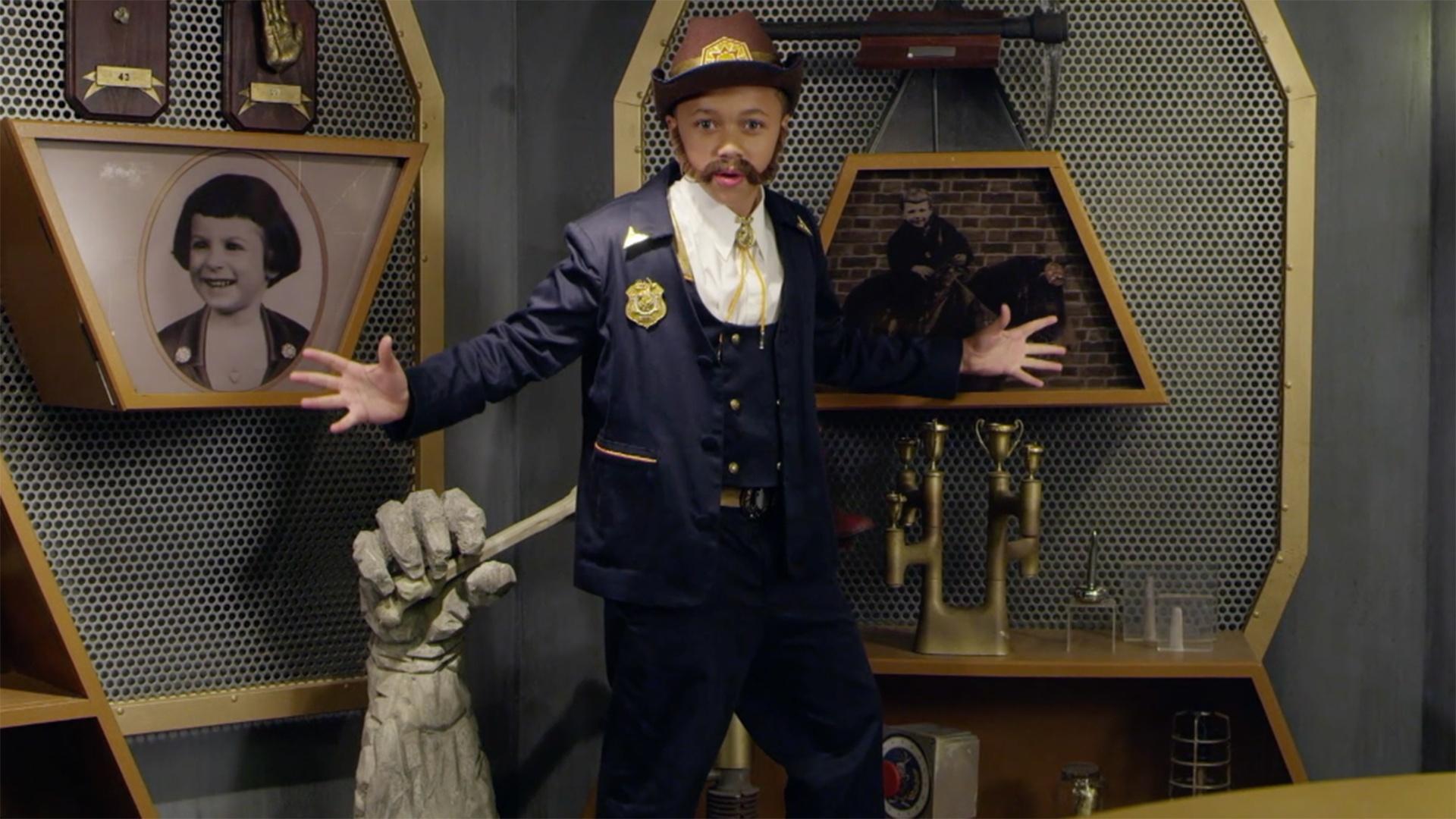 Odd Squad Agent Obfusco tells us a little about himself.