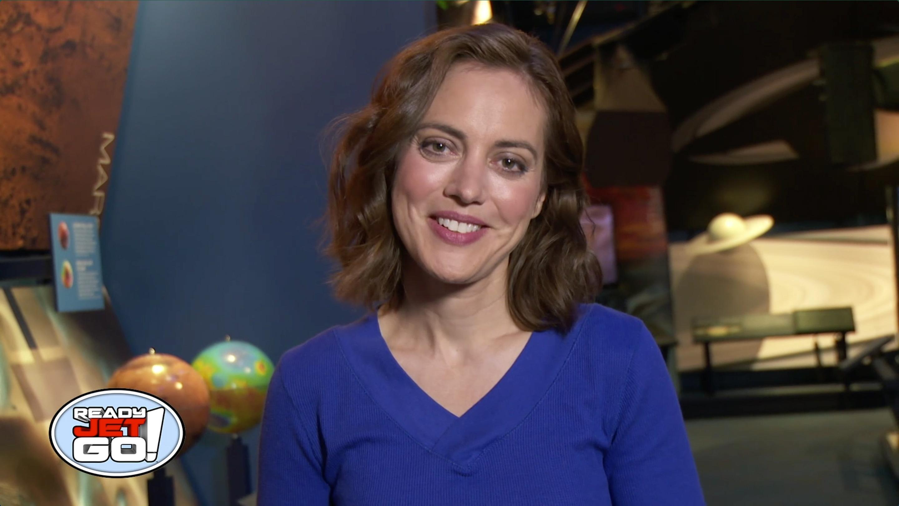 Astronomer Amy Mainzer explains how aerogel can pick up pieces of a comet's tail.