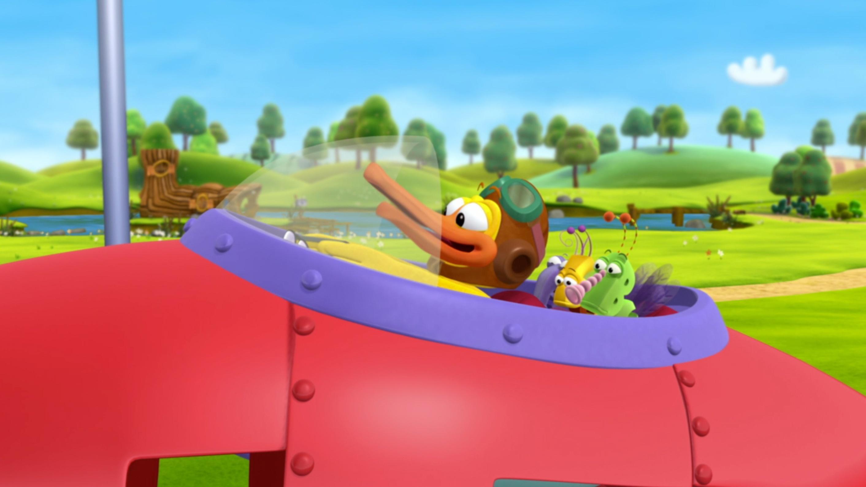 Duck accidentally makes a cloud dragon! / Duck's piano lesson gets interrupted.