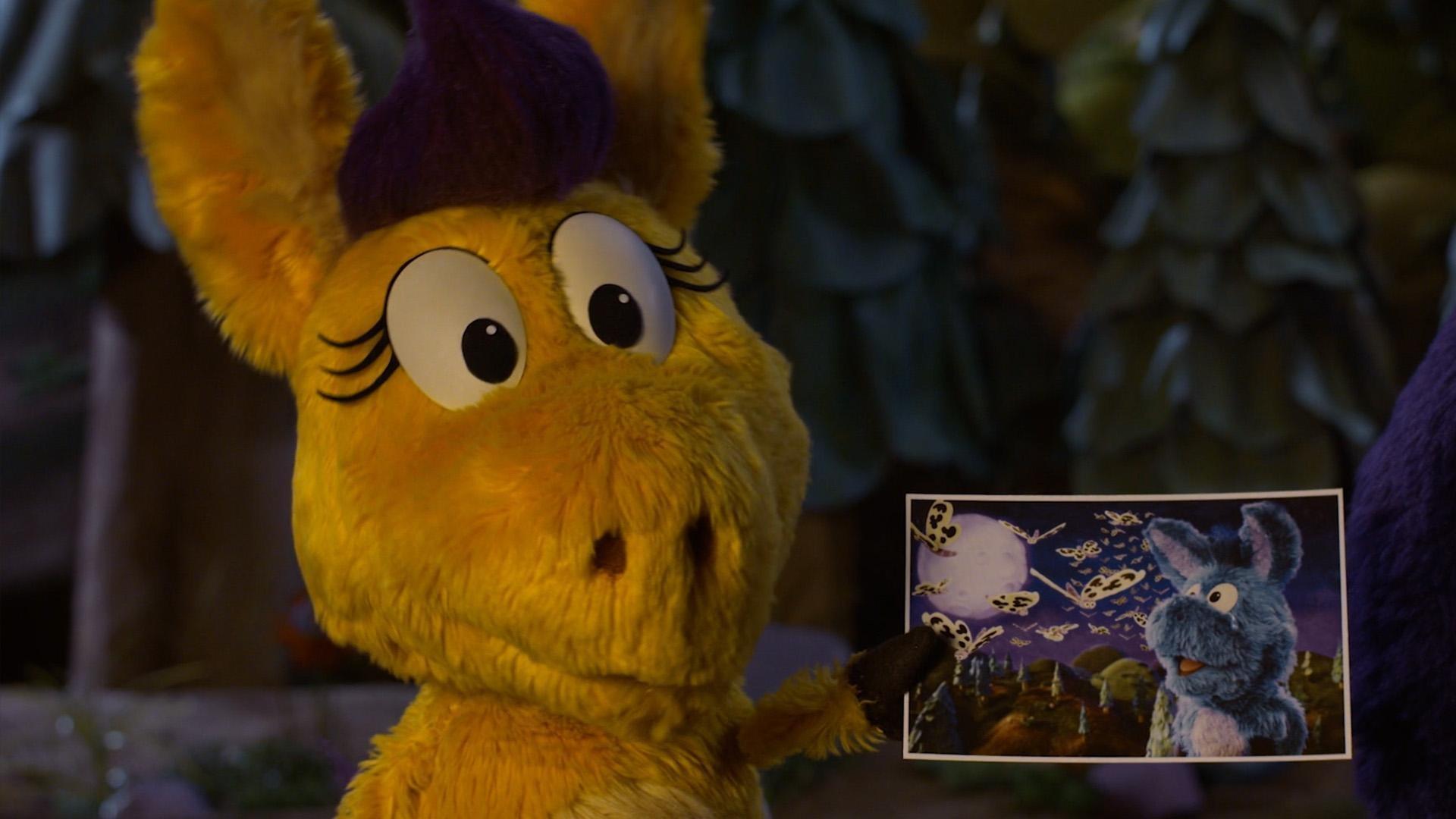 Instead of shouting "Hey-o," Panda shows the Purple Moon how he feels with a dance.