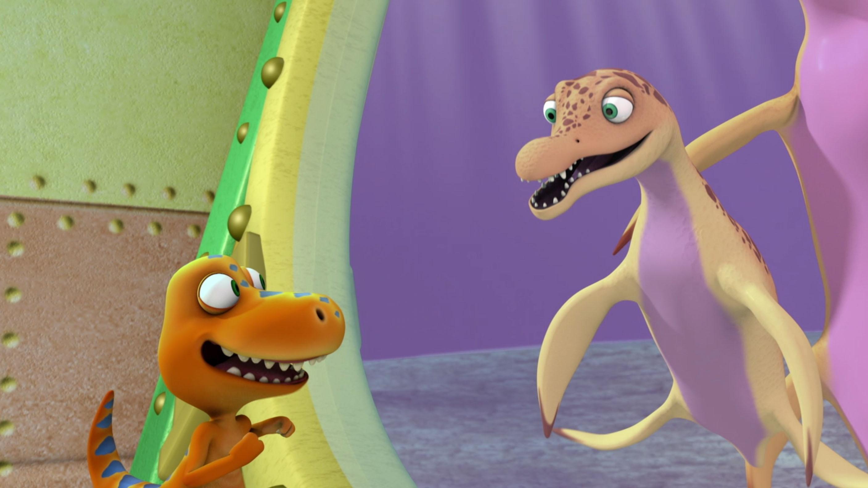 The Pteranodons visit Paulie Pliosaurus. / The gang goes to the desert.