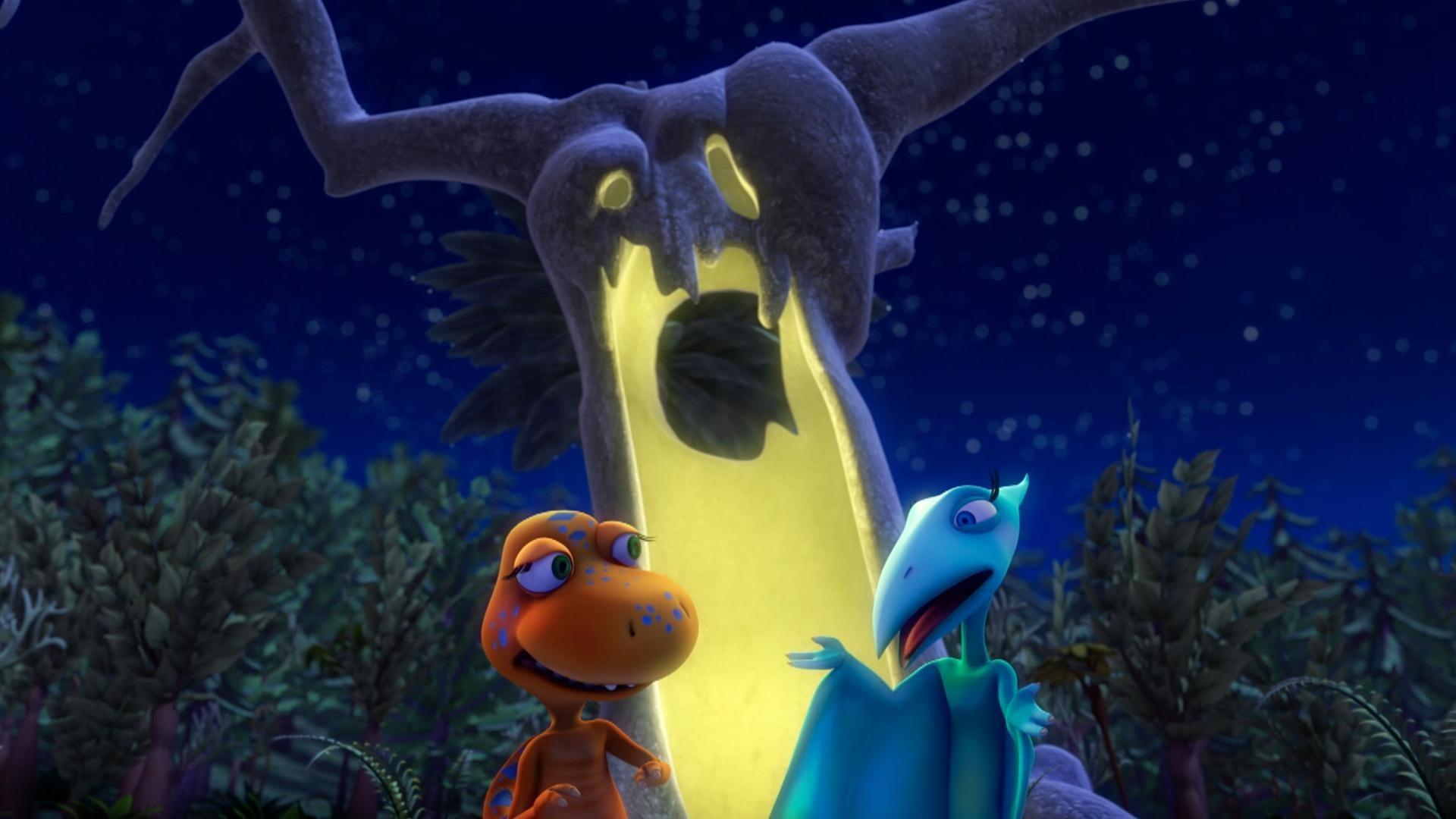 Shiny is scared of a spooky tree. / Don wants to make a sculpture of Old Spinosaurus.